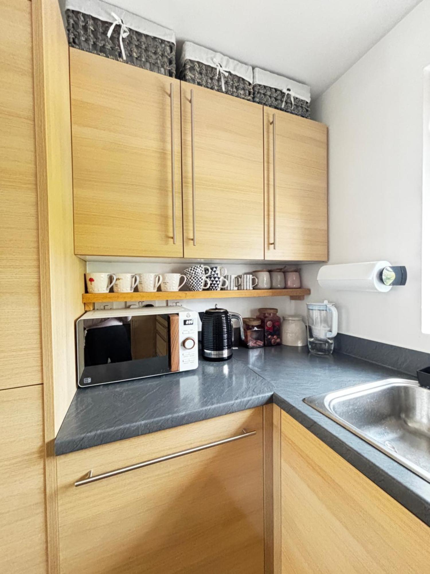 Delux Room With Private Parking, Sleeps 2, Perfect For Cotswold Getaway, Easy A419 Access Blunsdon 外观 照片